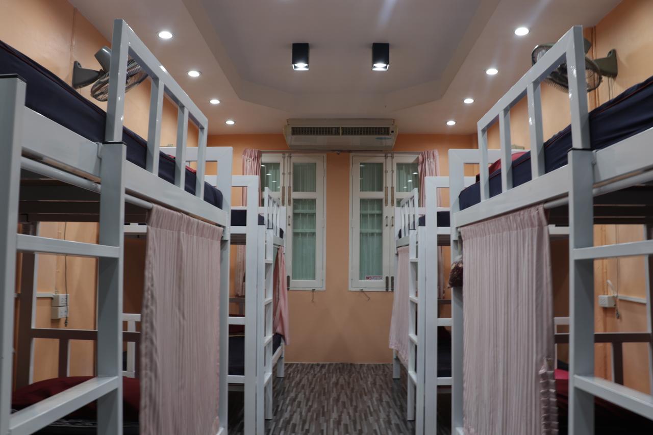 Ama Hostel Bangkok Exterior photo